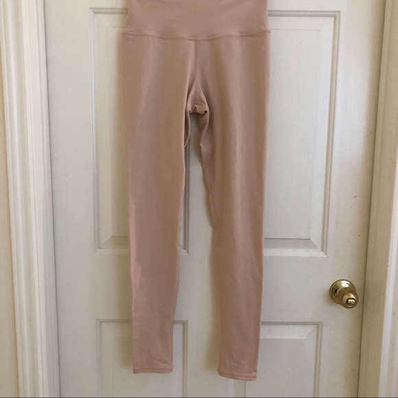 LIGHT DUSTY PINK ALO Yoga Airbrush Leggings - Picture 3 of 3